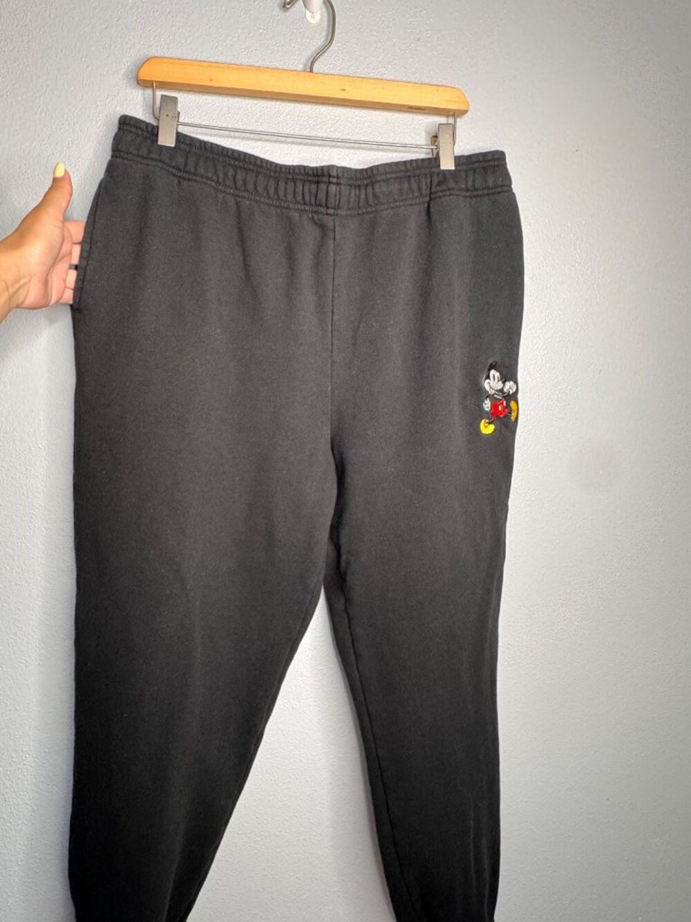 Disney Mickey Mouse Black Joggers Sweatpants Embroidered Size XL - Picture 3 of 11